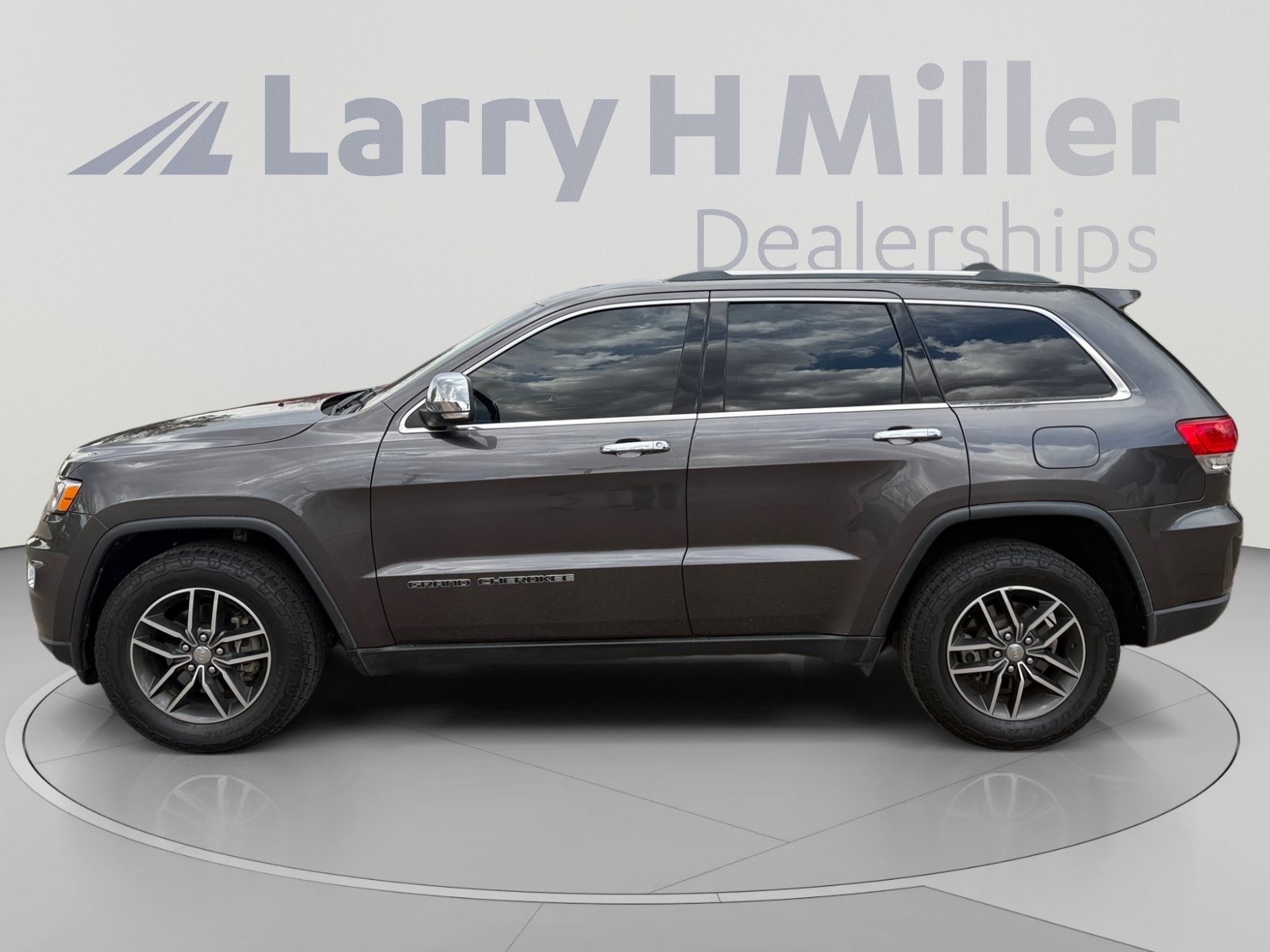 jeep grand cherokee 2018 1C4RJFBG4JC509929 image jeep grand cherokee 2018 1C4RJFBG4JC509929 image